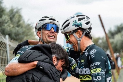 Miguel Muñoz y Luis Pérez logran la victoria en Córdoba.