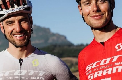 Nino Schurter y Filippo Colombo Absa Cape Epic 2025