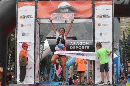 LEIRE FERNANDEZ GANADORA DE LA MARATON DE LAS TUCAS 